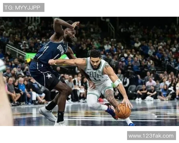 塔图姆30分 凯尔特人狂胜魔术 塔图姆30分 凯尔特人狂胜魔术