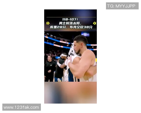 118-107!布克空砍38分,库里28分3助攻,勇士射日结束两连败 118-107!布克空砍38分,库里28分3助攻,勇士射日结束两连败