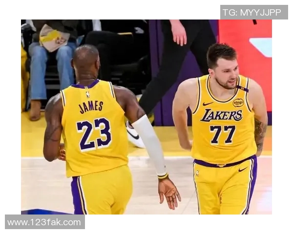 锋线补强！湖人有意雄鹿冠军前锋波蒂斯，东契奇老詹获最佳帮手