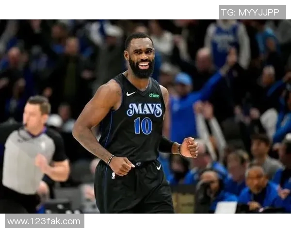 1年229万！无约场均17.7分！今年的小哈达威有多香？