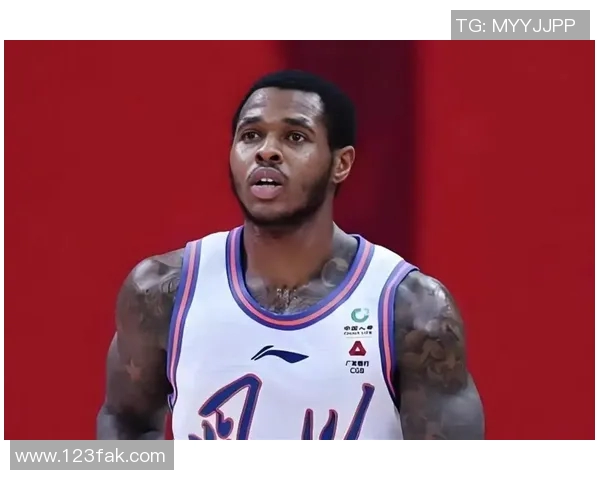 打得啥玩意？国王新援亨特8中1&三分5中0仅得6分 出现3次失误