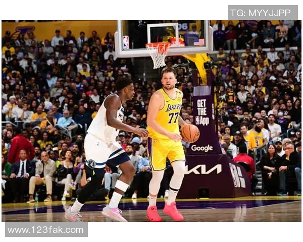 文班亚马轰下27+10+4帽史诗级逆转,也无缘日最佳,东契奇砍下44分创湖人队史第4纪录!